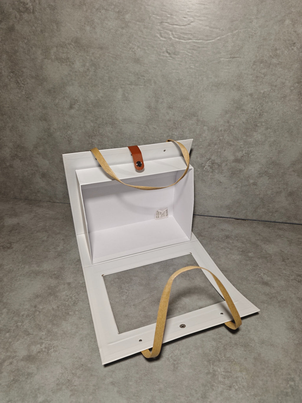 Dāvanu somiņa ar caurspīdīgu lodziņu – modelis 01